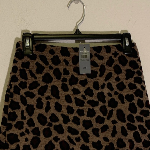 NWT Ann Taylor Animal Print Skirt - Picture 2 of 4